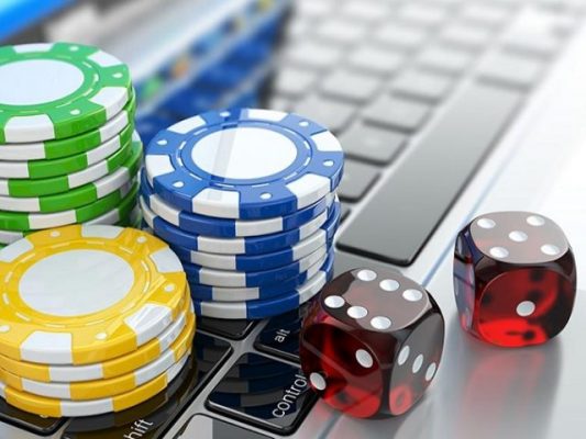 do casino dealers share tips