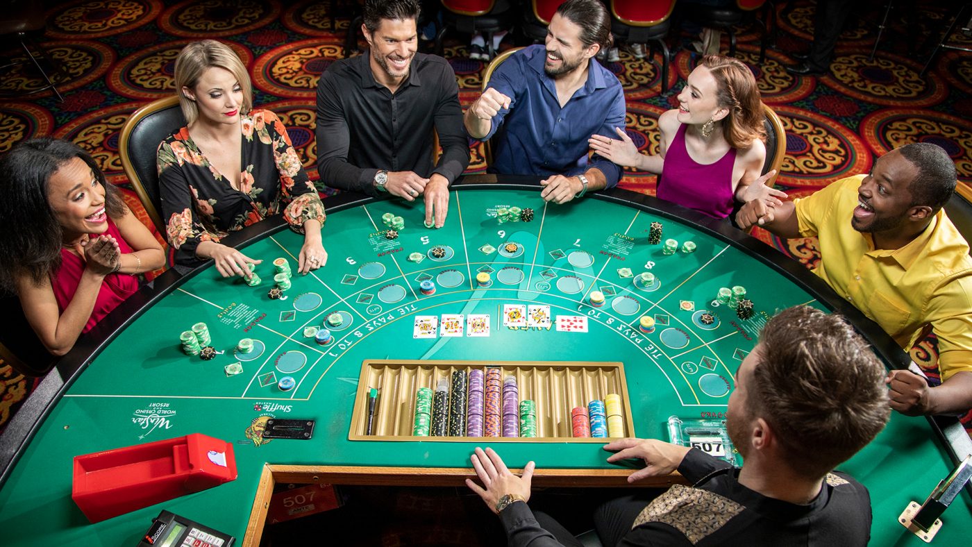 casino dealer salary live casino